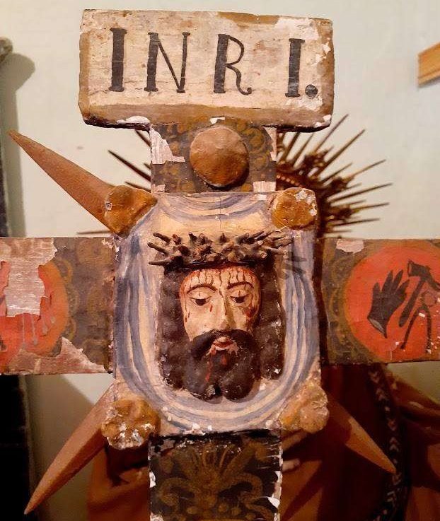 La Santa Cruz en la Iglesia de Uquia